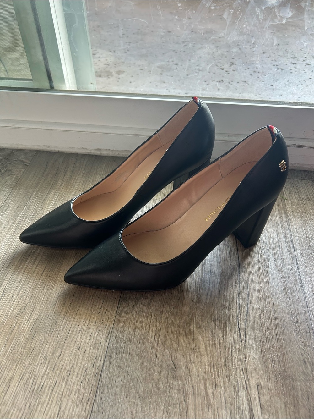 Tommy Hilfiger Abilene Black Pointed-Toe Block Heel Pumps